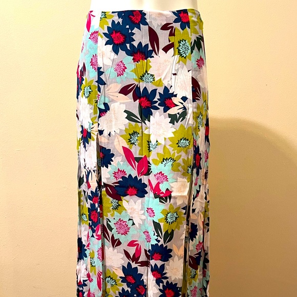 New Guess double skirt - Size 6 - Picture 1 of 7